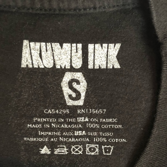 Akumu Ink skeleton under a umbrella woman’s size small - Picture 5 of 13